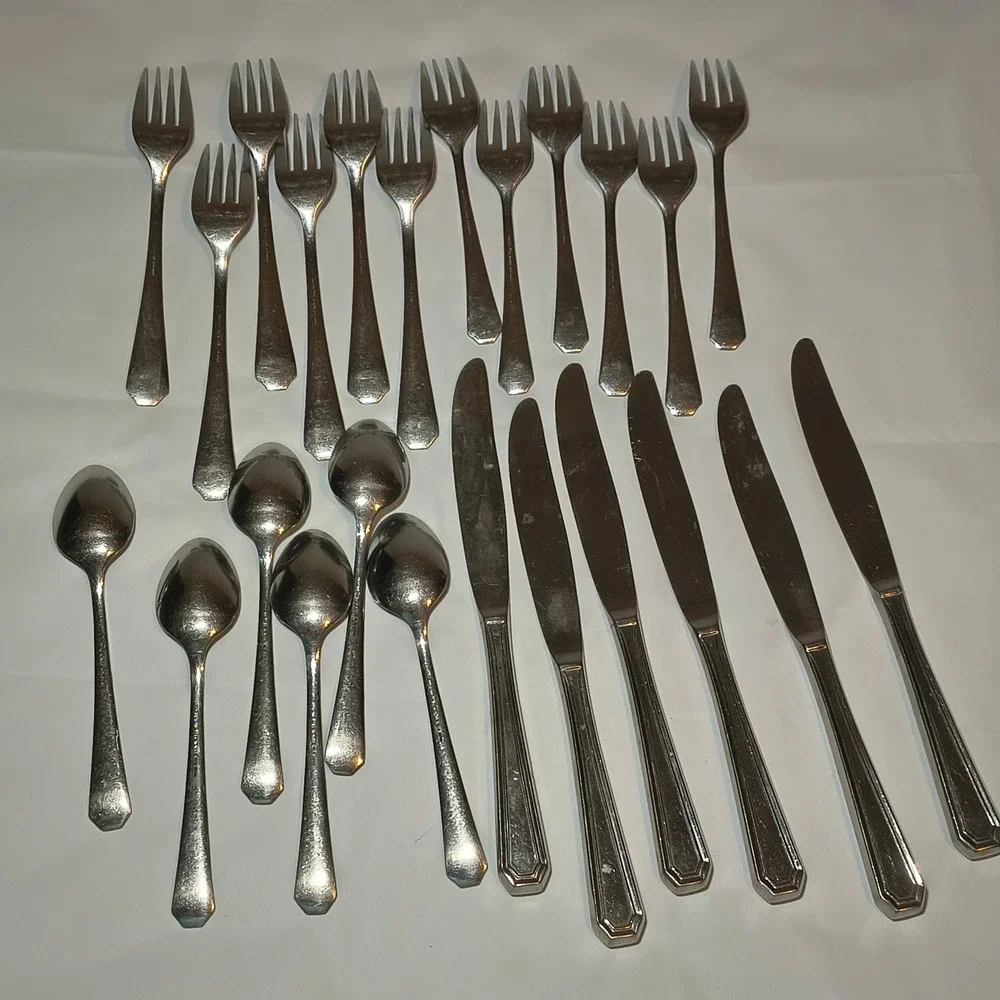 Supreme by Towle Sophisticate 18/8 Stainless Flatware Set 24pc Japan MCM Vintage